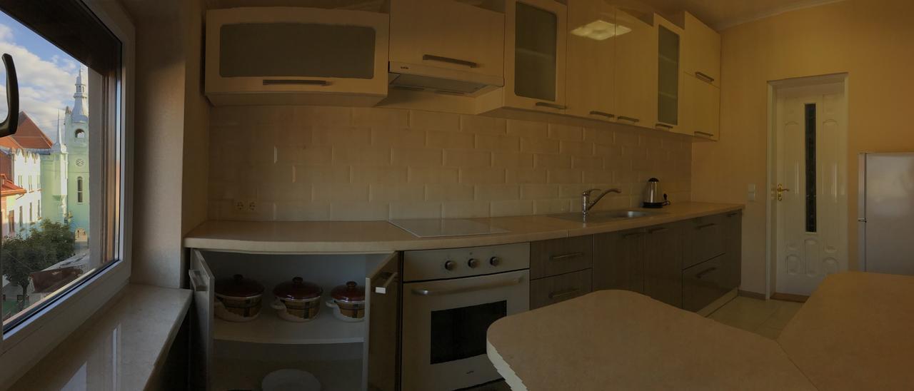 Panoramic View Top Floor Apartment In The City Center 무카체베 외부 사진