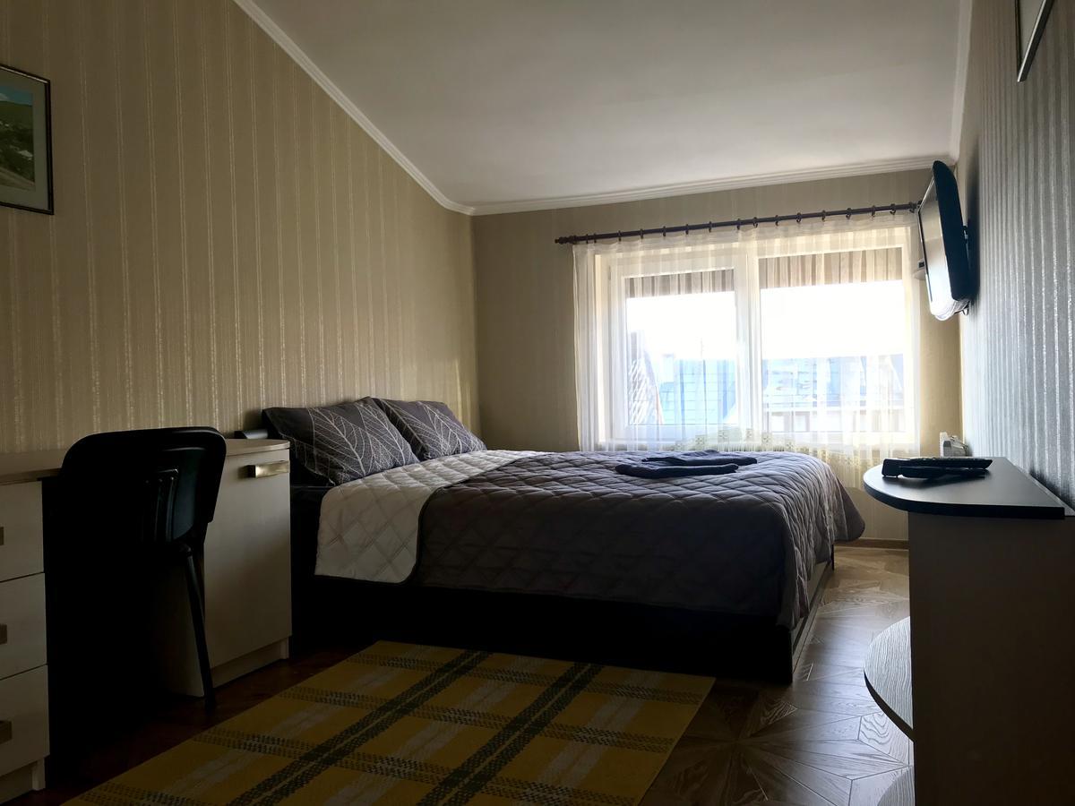 Panoramic View Top Floor Apartment In The City Center 무카체베 외부 사진